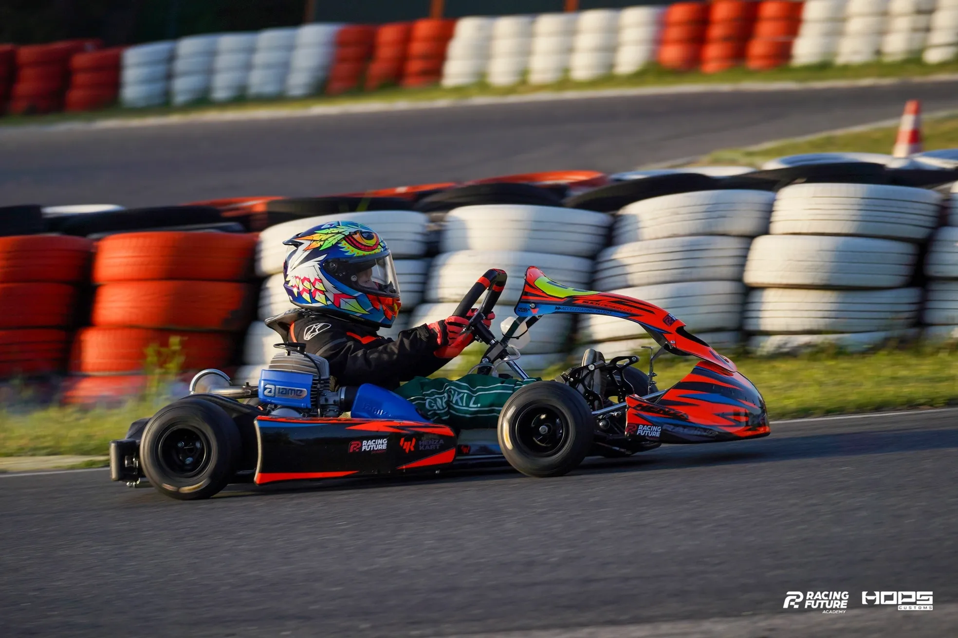 Motorsport to pasja, podróże, sesje coachingowe 
i wyjątkowe chwile.