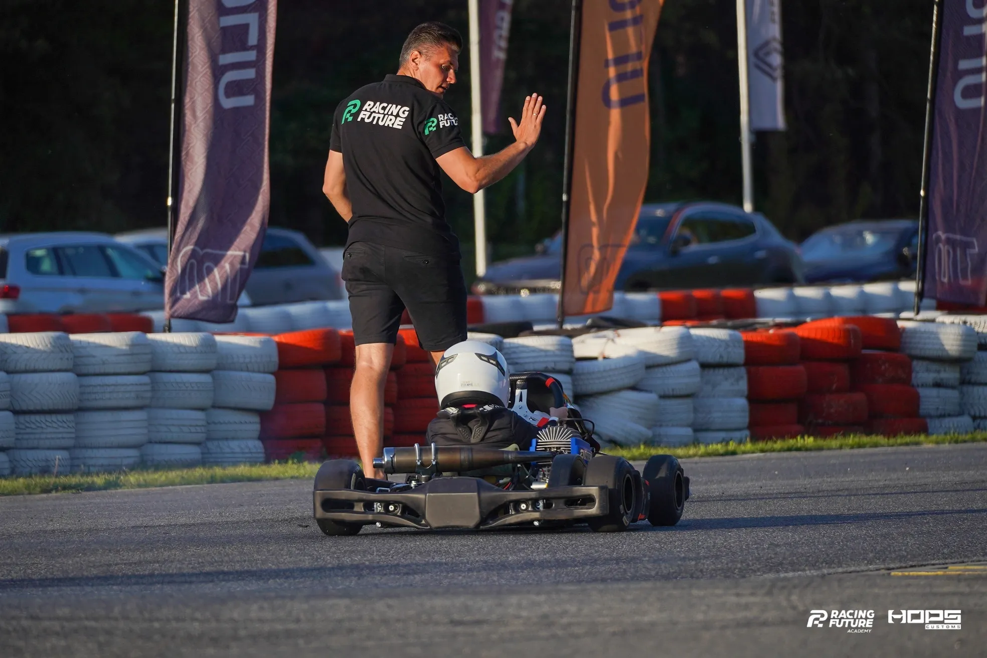 Motorsport to pasja, podróże, sesje coachingowe 
i wyjątkowe chwile.