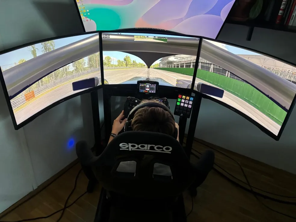 Miejsce dla Ciebie, aby doskonalić bezpieczną jazdę i umiejętności wyścigowe