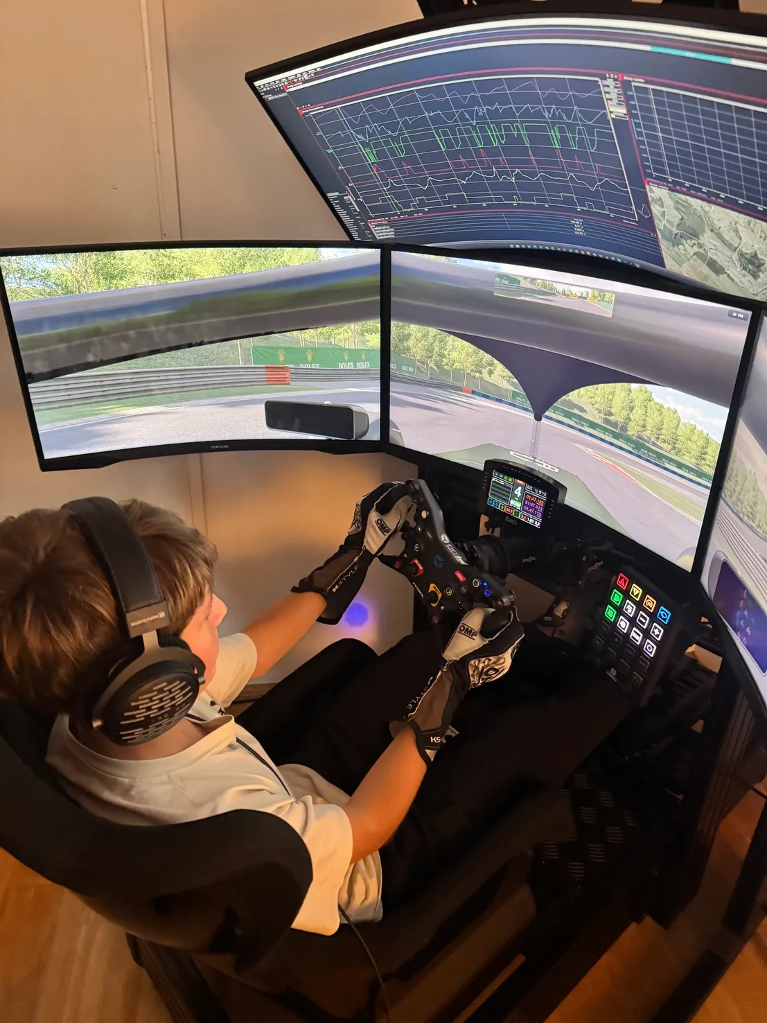 Miejsce dla Ciebie, aby doskonalić bezpieczną jazdę i umiejętności wyścigowe